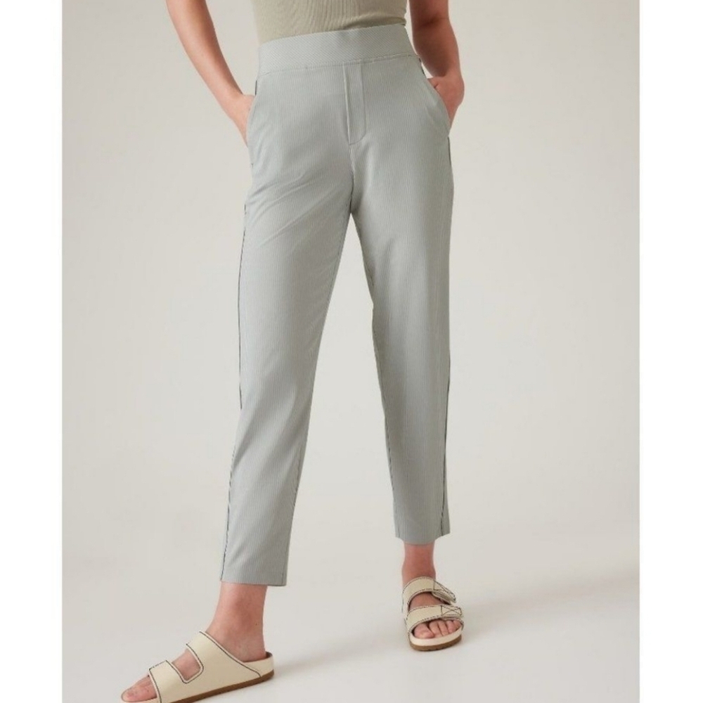 Athleta Brooklyn Straight Leg Textured Ankle Pants sz 8T Green Gray City Stripe